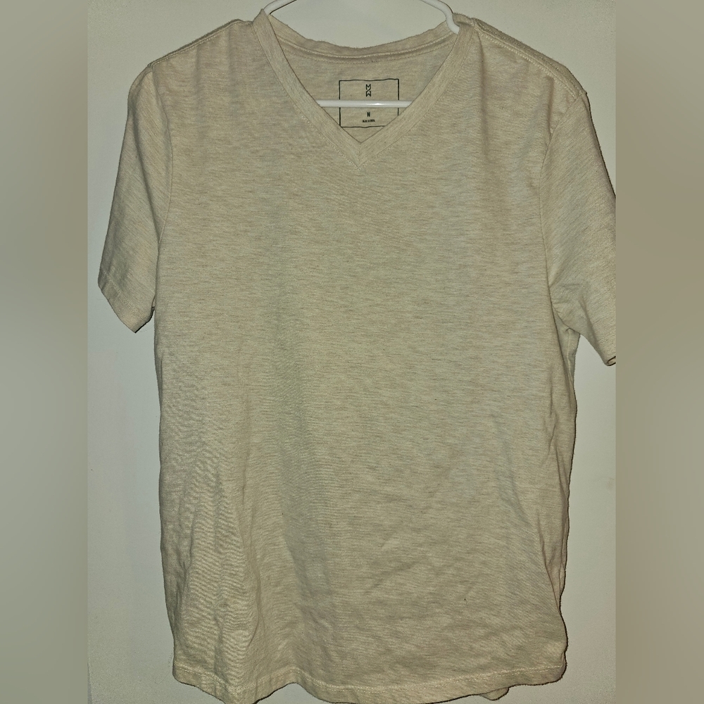 Mutual Weave short sleeve V-neck t-shirt Heather cream color size medium